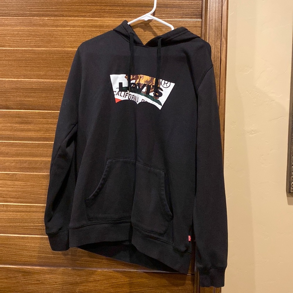 Levi’s black hoodie